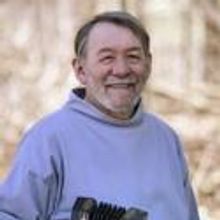 Folk Singer John Roberts Performs at Sentinels on the Sound July 3