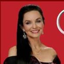 An Evening with Crystal Gayle Brings Country Classic to Napa Stage 7/15