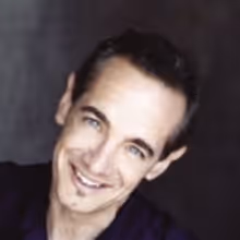Jason Graae Wows Sterling's SRO House