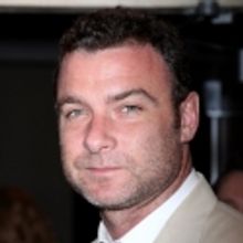 Yale Hosts A CONVERSATION WITH LIEV SCHREIBER 1/31
