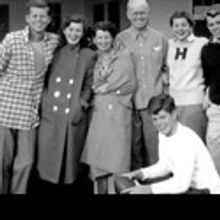 Boston Theater the First to Post Tweets on Marquee