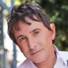 BWW Reviews: Greg London at the Hilton: Impressions That Do, Indeed, Rock