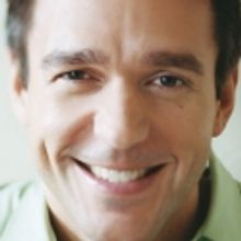 BWW Reviews: 'Bari-Hunk' NATHAN GUNN Charms in O.C. Cabaret