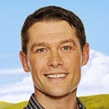 John Partridge to Host WIZARD OF OZ Comic Relief Benefit, April 21