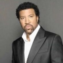 Lionel Richie Provides Travel Package and Concert Tickets for Auction at Eagles Golf 