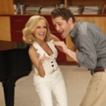 Photo Flash: Kristin Chenoweth Returns to GLEE!
