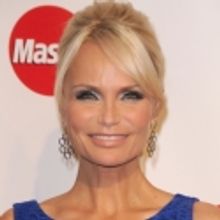Kristin Chenoweth Serenades Oprah with WICKED in Honor of Final Show; Stars Bid Farewell