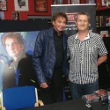 Photo Flash: Barry Manilow Visits Dress Circle