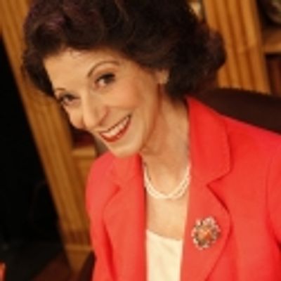 American Stage Presents THE LADY WITH ALL THE ANSWERS, Opens 9/30