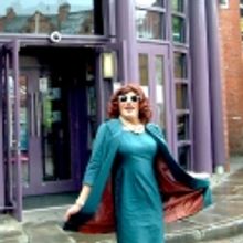 Photo Flash - DIE, MOMMIE, DIE! UK Production - Angela Arrives in Manchester