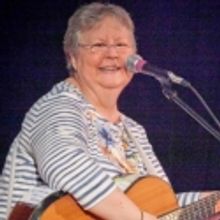 Photo Coverage: Christine Lavin Plays The Guthrie Center