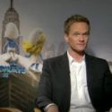 STAGE TUBE: Neil Patrick Harris, Jayma Mays Talk SMURFS Movie!