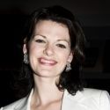 Kate Shindle, Jill Eikenberry, et al. Set for ENTER LAUGHING at Bay Street Theatre…