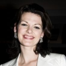 Kate Shindle, Jill Eikenberry, et al. Set for ENTER LAUGHING at Bay Street Theatre…