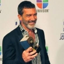 Photo Flash: Antonio Banderas Receives Super Nova Award