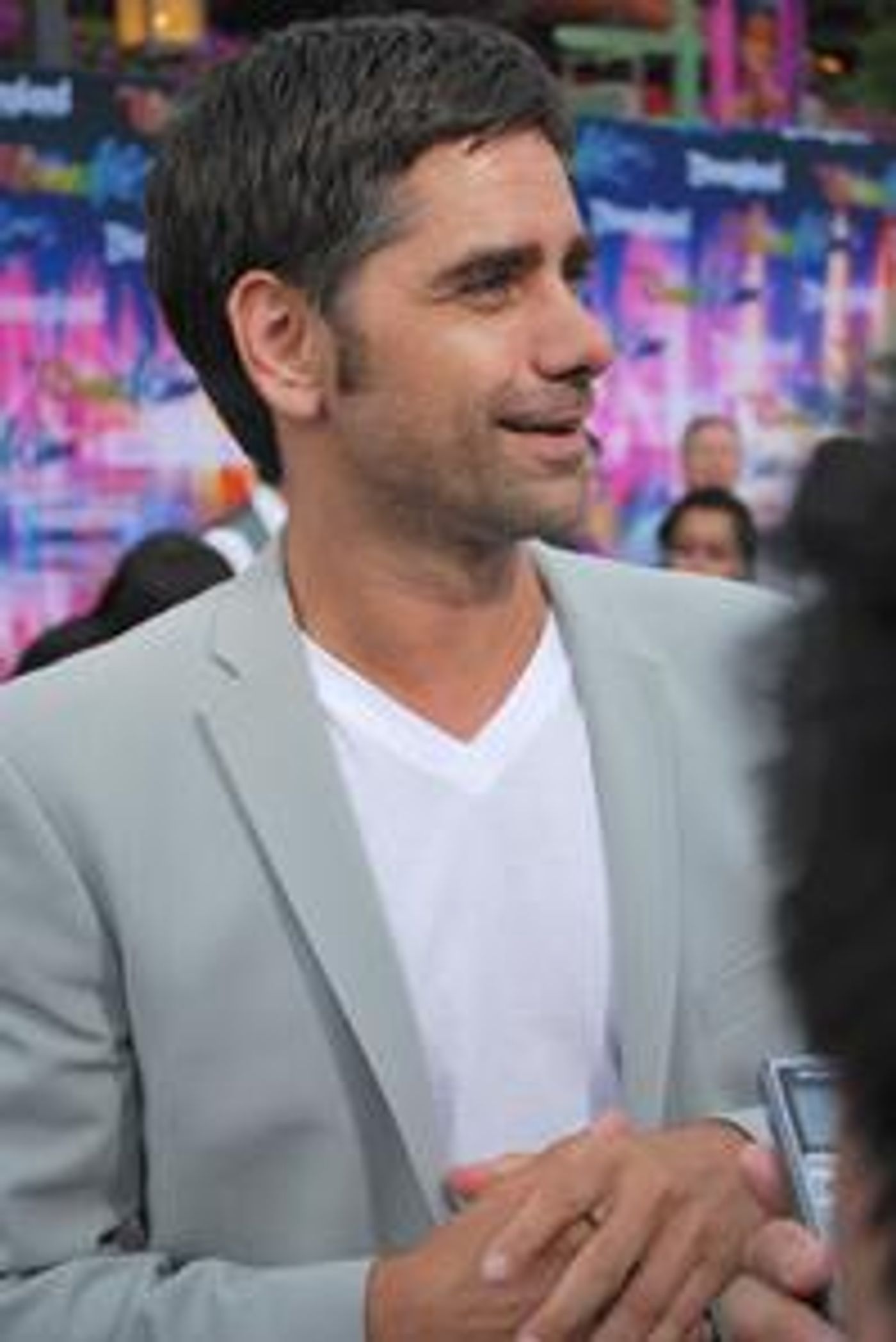 Photo_Coverage_On_the_Blue_Carpet_for_Disneys_WORLD_OF_COLOR_20000101