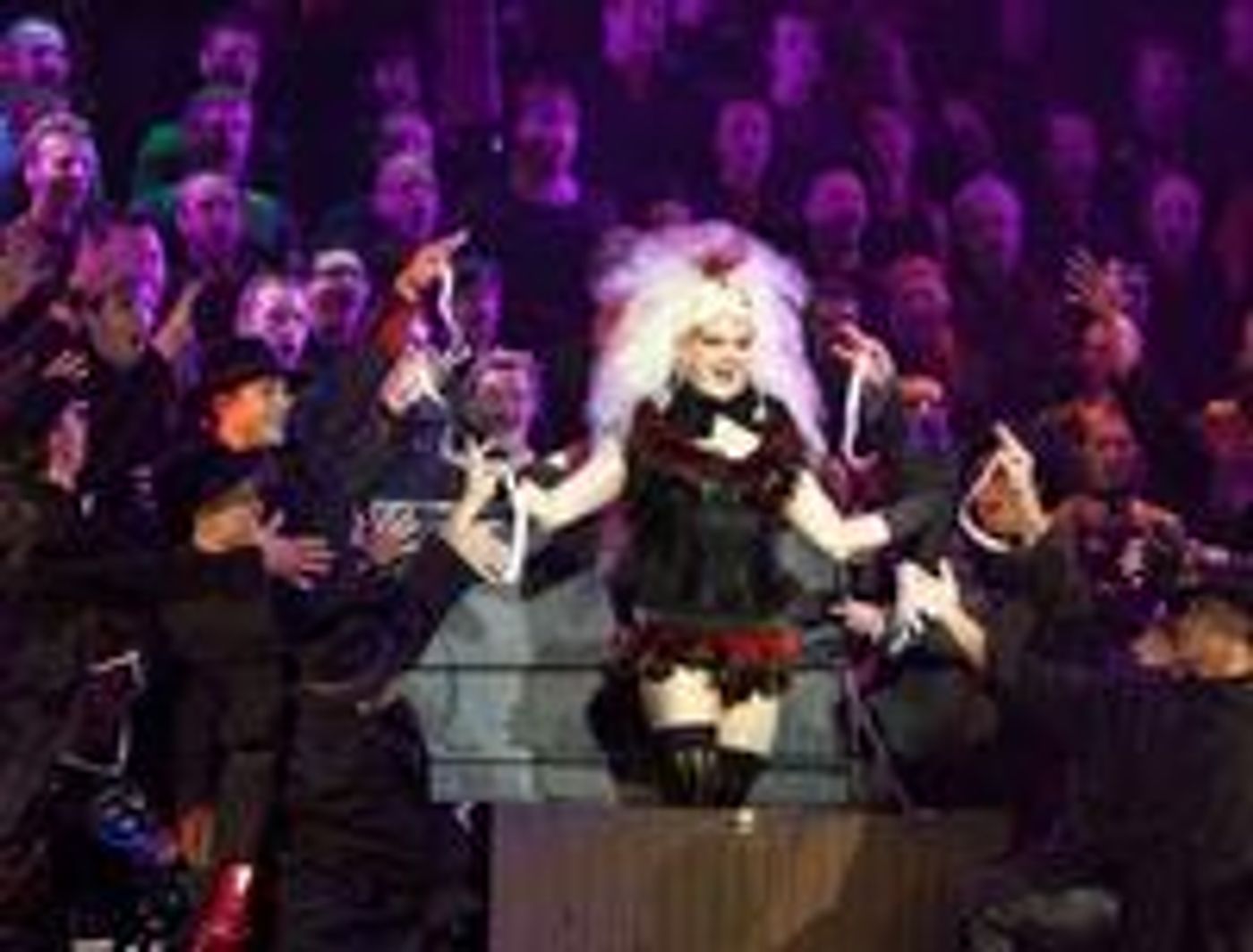 Photo_Coverage_Gay_Mens_Chorus_of_Los_Angeles_Baz_Luhrmann_Tribute_20000101 Photo Coverage: Gay Men's Chorus of Los Angeles' Baz Luhrmann Tribute Image