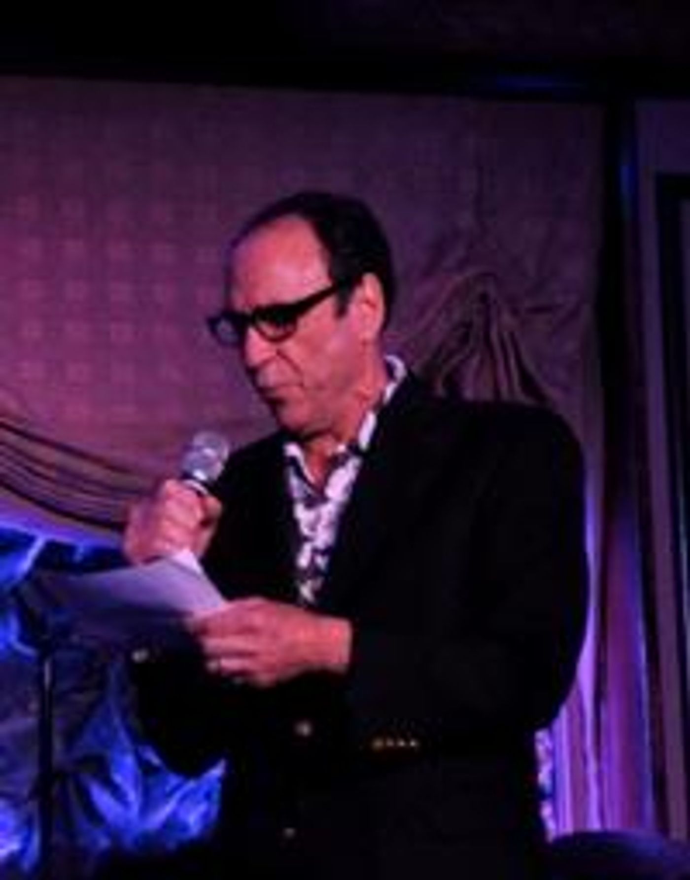 Photo_Coverage_Neil_BergRise_Up_at_Feinsteins_20000101