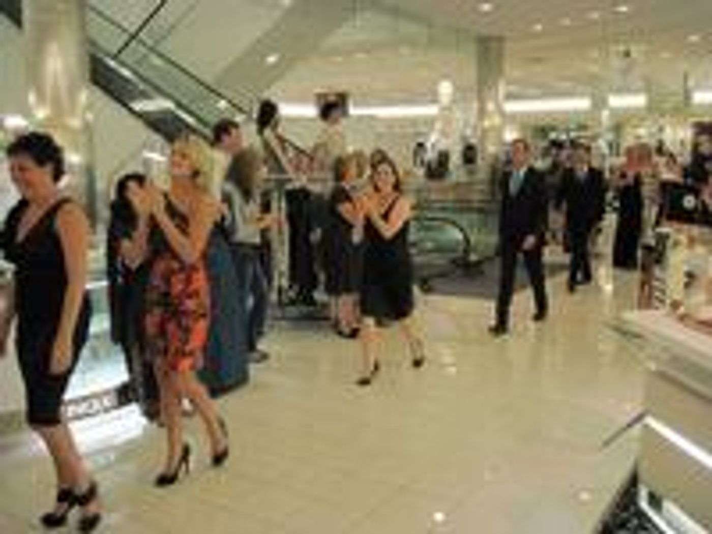 Photo_Coverage_The_First_Night_Fashion_Extravaganza_The_Sequel_20000101 Photo_Coverage_The_First_Night_Fashion_Extravaganza_The_Sequel_20000101