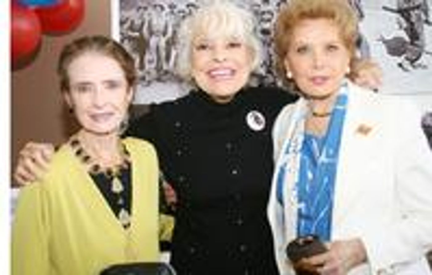 Photo_Flash_Channing_Fleming_et_al_Keep_the_Spirit_Alive_20000101 Photo_Flash_Channing_Fleming_et_al_Keep_the_Spirit_Alive_20000101