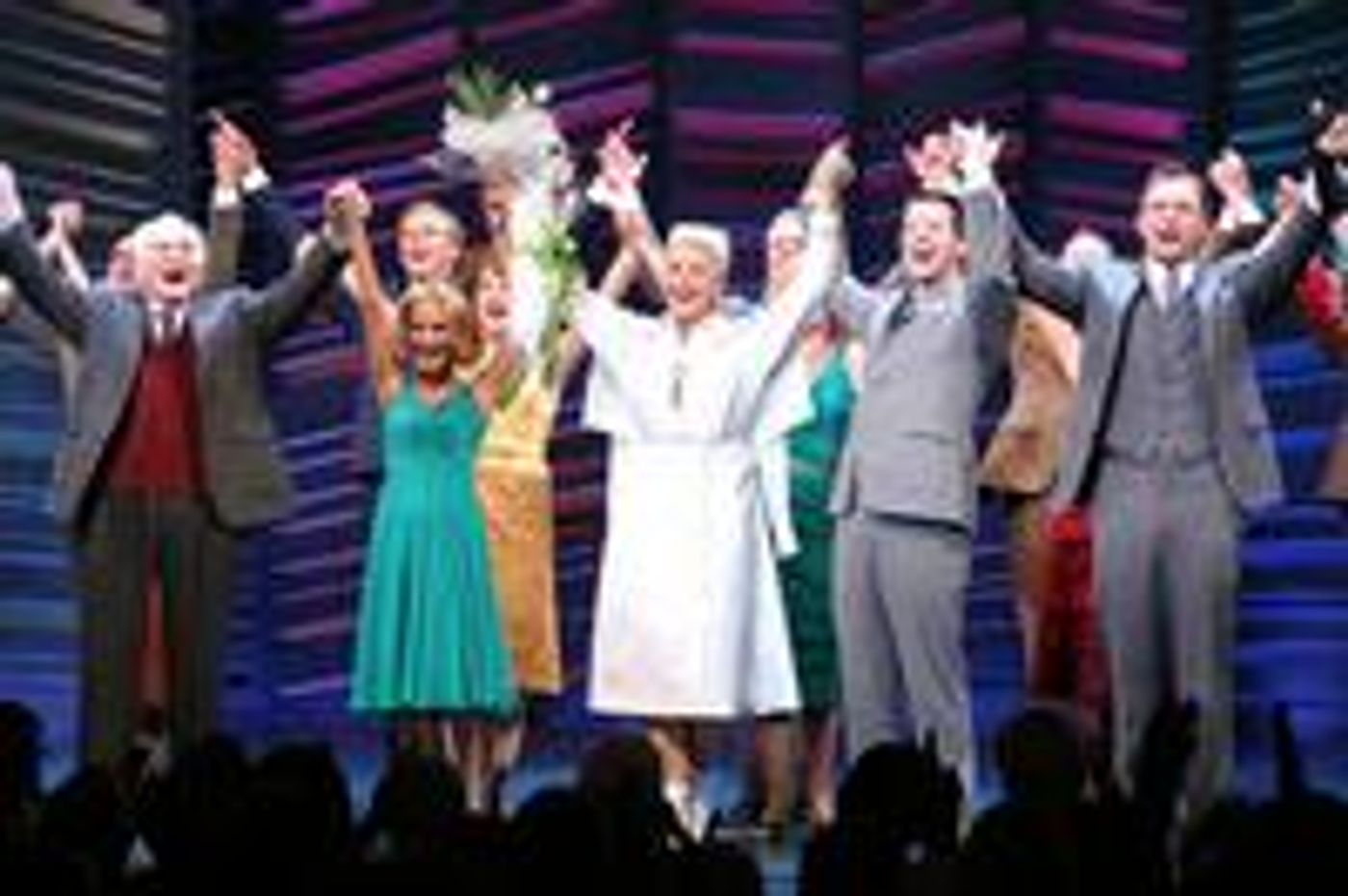 Photo_Flash_Degeneres_PROMISES_Footage_to_Air_915_20000101