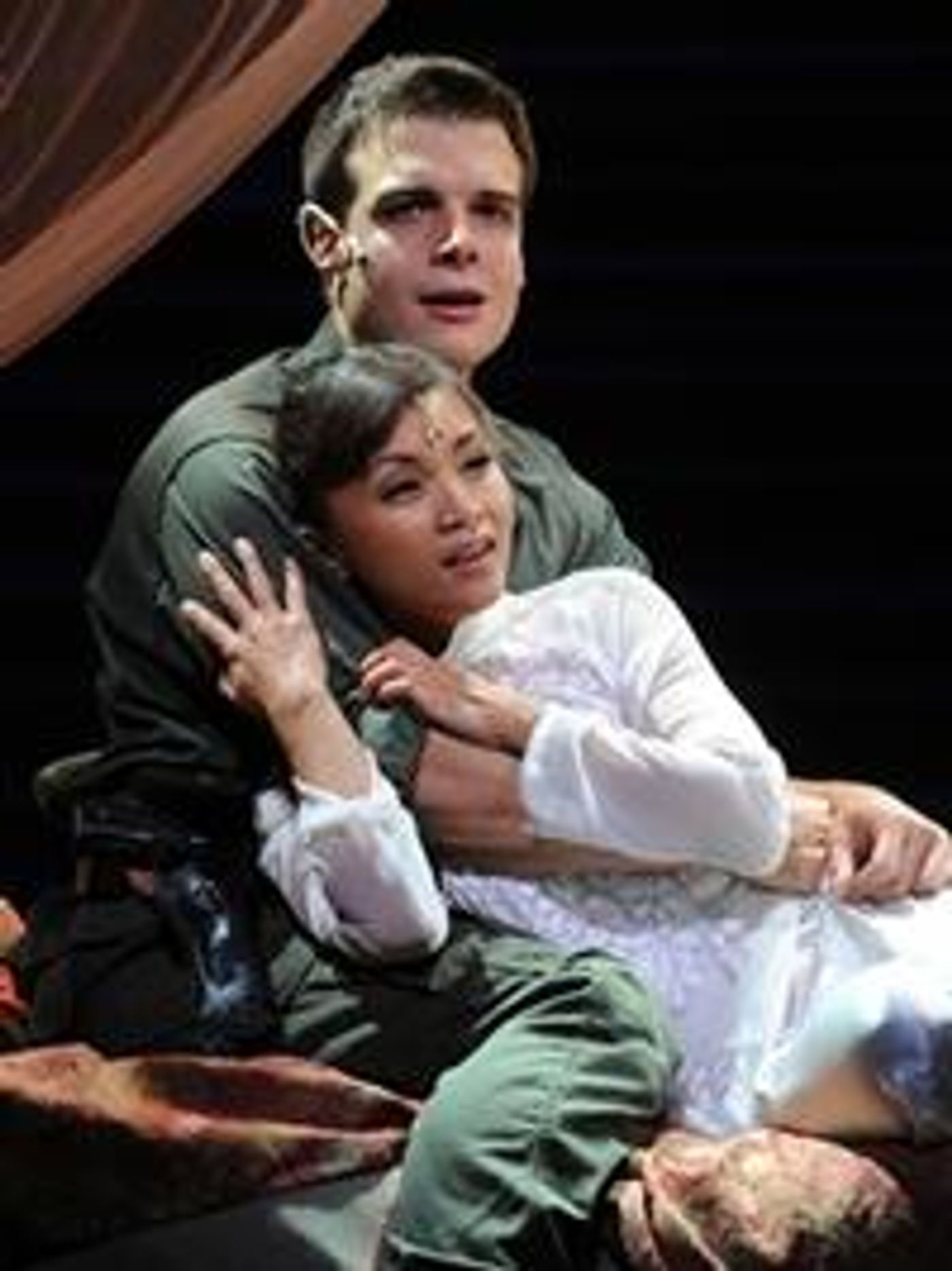 Photo_Flash_MISS_SAIGON_At_Moonlight_Amphitheatre_Show_Runs_Through_925_20000101