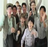STAGE TUBE: Andrew Keenan-Bolger Goes Inside the NEWSIES' VIEW Performance!