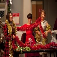 STAGE TUBE: Sneak Peek of GLEE's EXTRAORDINARY MERRY CHRISTMAS