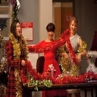 STAGE TUBE: Sneak Peek of GLEE's EXTRAORDINARY MERRY CHRISTMAS Video