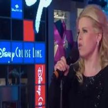 STAGE TUBE: SMASH Star Megan Hilty Performs in Times Square for New Year's Eve!