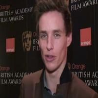 STAGE TUBE: Eddie Redmayne on Meeting His LES MISERABLES Costars