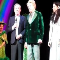 STAGE TUBE: Michael Crawford Celebrates Birthday at WIZARD OF OZ