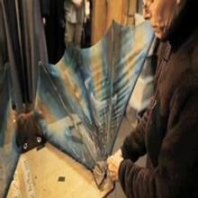 STAGE TUBE: Behind the Many Costumes of WICKED!