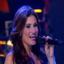 STAGE TUBE: Sneak Peek of Idina Menzel's PBS Special- 'Poker Face'