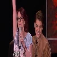 STAGE TUBE: Megan Mullally Serenades Justin Beiber! Video