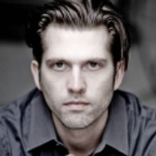 MILLION DOLLAR QUARTET Star Robert Britton Lyons Kicks Off Weekly Open Mic at New Wor