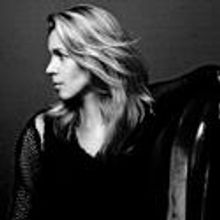 Toni Catlin Plays Intimate Town Hall Theater Cabaret 10/20