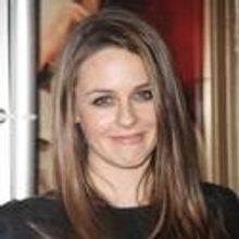 Alicia Silverstone Celebrates The Second Anniversary Of Thekindlife.com