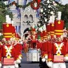 MARY POPPINS Featured on the Disney Parks Christmas Day Parade