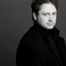 Houston Early Music to Feature Harpsichordist Richard Egarr 2/3