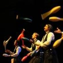 Cerritos Center Presents The Flying Karamazov Brothers 2/3