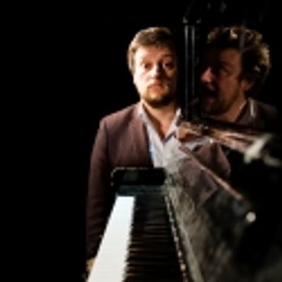 EDINBURGH 2011: BWW Reviews: I FED MY BEST FRIEND HER FAVOURITE COW, Gilded Balloon, Aug 11 2011
