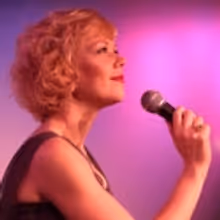 Photo Flash: Emily Bergl Performs at the Oak Room