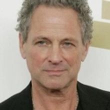 Lindsey Buckingham Performs in Thousand Oaks, 5/6