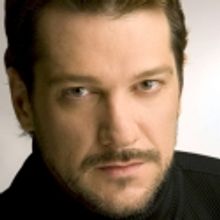 BWW Reviews: Tony Winner PAULO SZOT Sings and Sways in O.C. Cabaret Debut