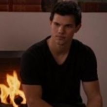 STAGE TUBE: Sneak Peek - New Jacob Black Video from TWILIGHT: BREAKING DAWN