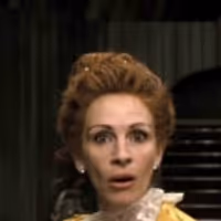STAGE TUBE: First Look - Trailer for Julia Robert's MIRROR MIRROR Video