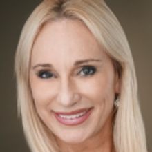 BWW Interviews: Lyn Stanley Talks About Her Road to Singing @ Sterling's