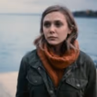 STAGE TUBE: First Look - Elizabeth Olsen in SILENT HOUSE Video