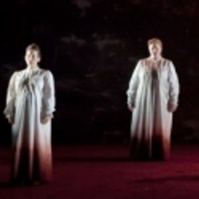 BWW Reviews: DARK SISTERS Might Surprise You